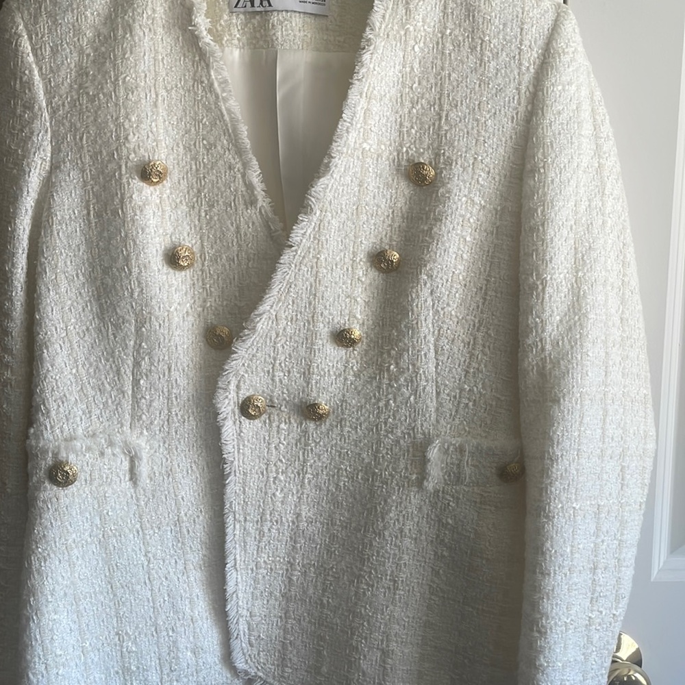 White blazer’s with gold buttons, Zara , in a lightly-used condition.